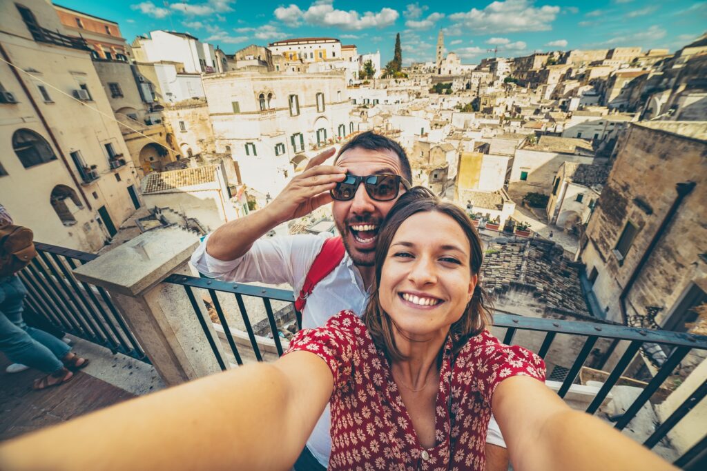 Best Tours of Italy for Couples / Happy Travelling with Eskapas