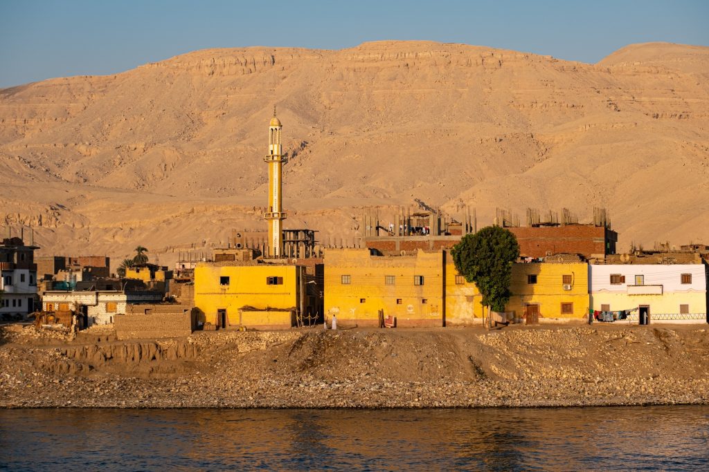 Egypt Trip Packages / A small town near the Nile