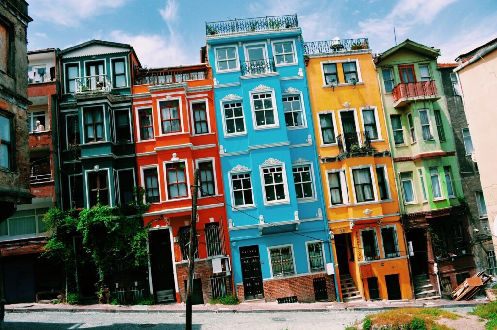 Best Places To Take A Selfie In Istanbul : Balat Fener