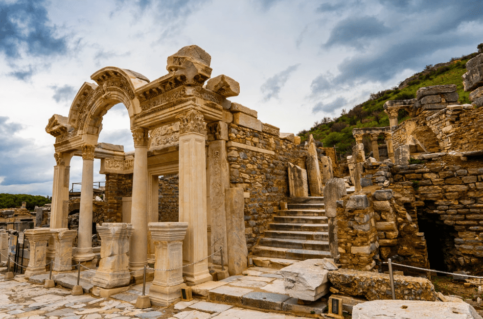 Turkey Trip Packages / Hadrian's Temple - Ephesus, Turkey