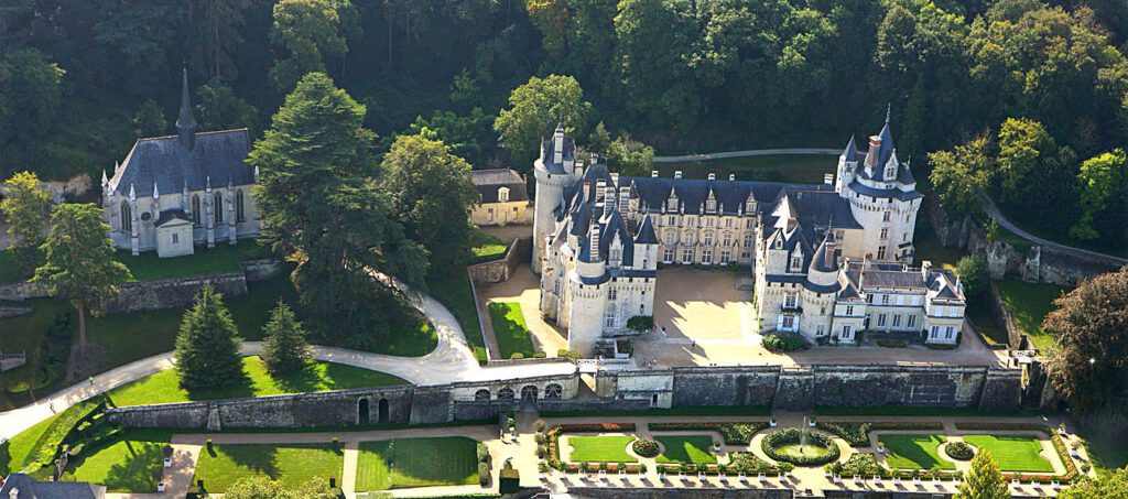 Châteaux Of the Loire Valley Travel Guide