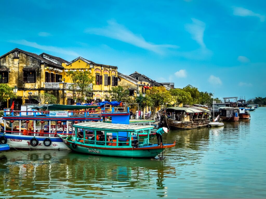 Vietnam Tours 