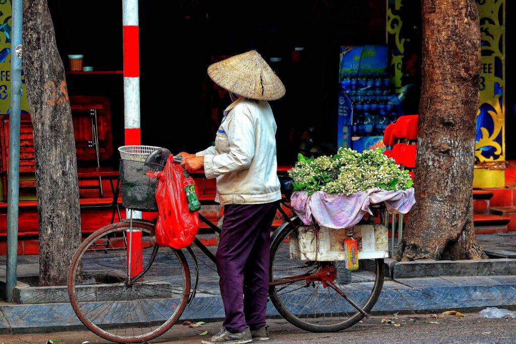 Vietnam Tours : Street life