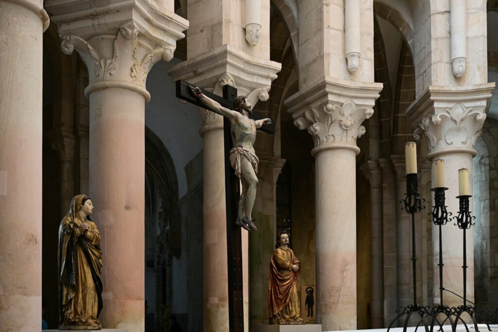 Alcobaça Monastery - History and Facts / Inside of The Monastery