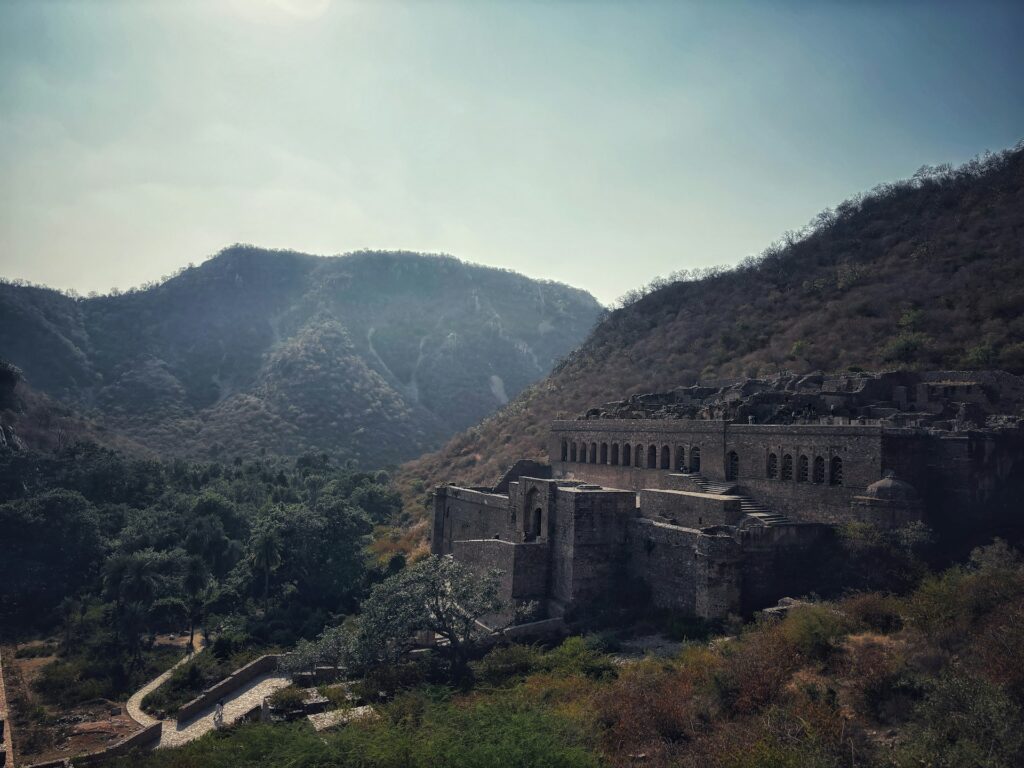 Best Places to Visit in Jaipur / Bhangarh Fort