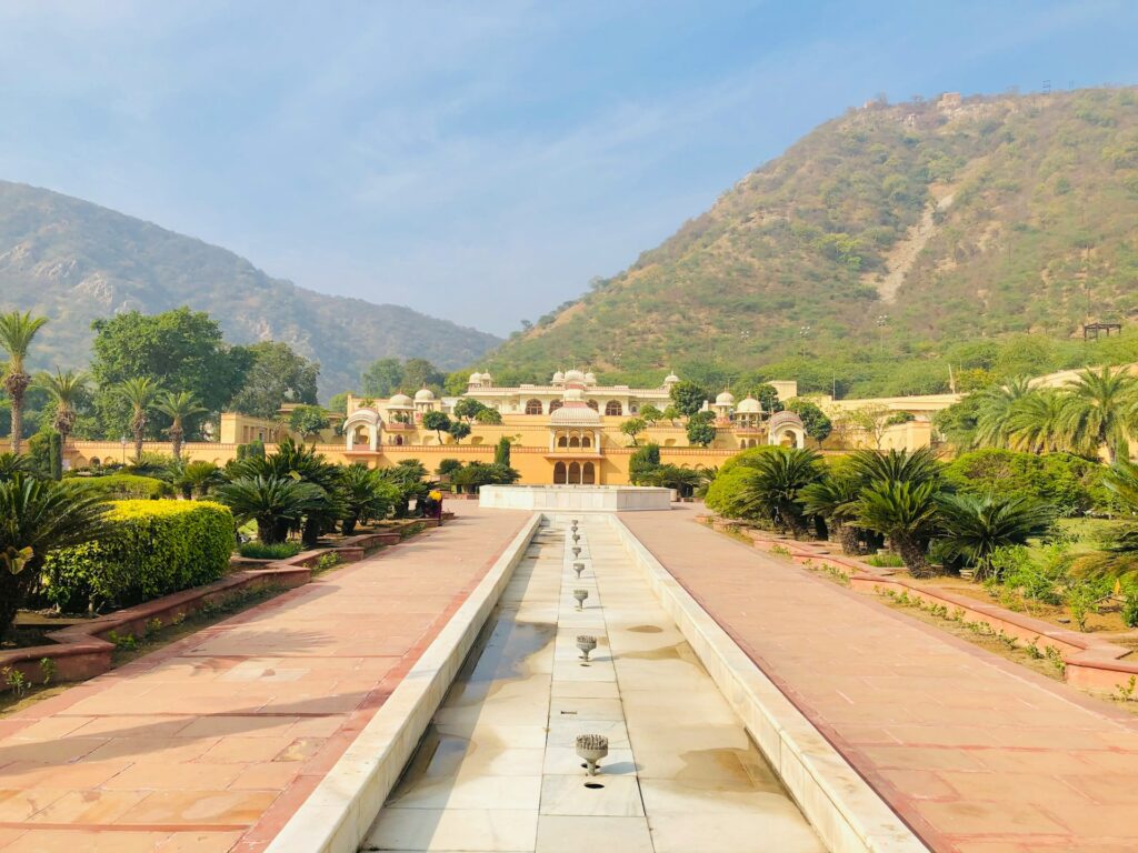 Best Places to Visit in Jaipur / Sisodia Rani Garden and Palace