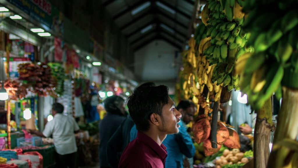 Best Things to Do in Kandy / The Market Street of Kandy Old Town