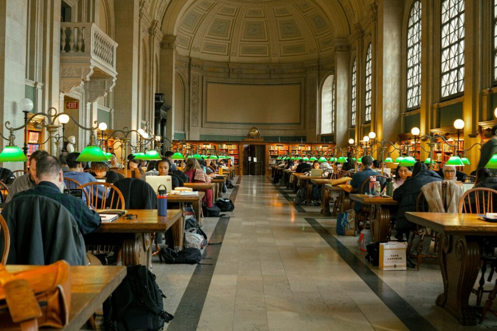 13 Best Places to Visit in Boston / Boston Public Library