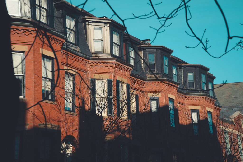 13 Best Places to Visitn in Boston / Bricks apartments at Beacon Hill