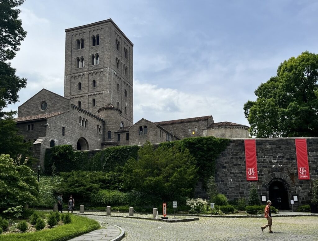 25 Best Places to Visit in New York / The Cloisters