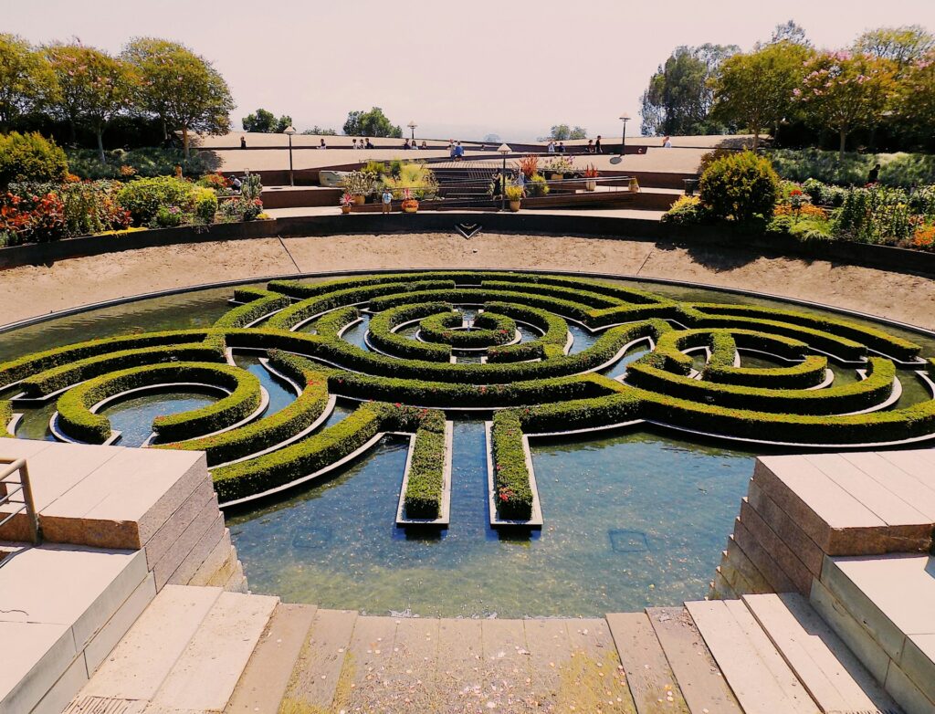 13 Best Places to Visit in Los Angeles / The Getty Center