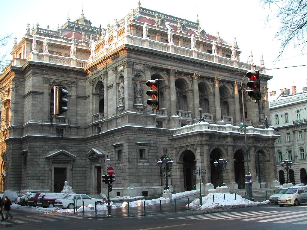 13 Best Things to Do in Budapest / Hungarian State Opera House, Budapest