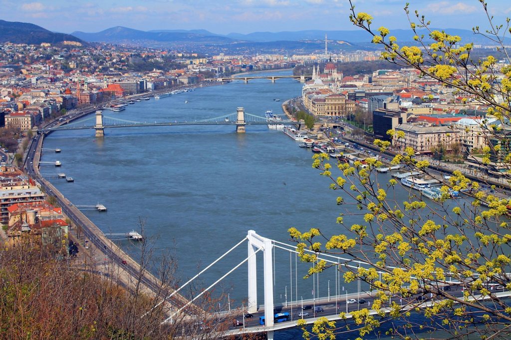 13 Best Things to Do in Budapest / Danube River, Budapest