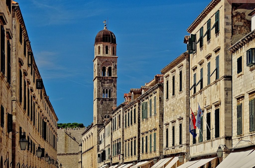 13 Best Things to Do in Dubrovnik / The Franciscan Monastery
