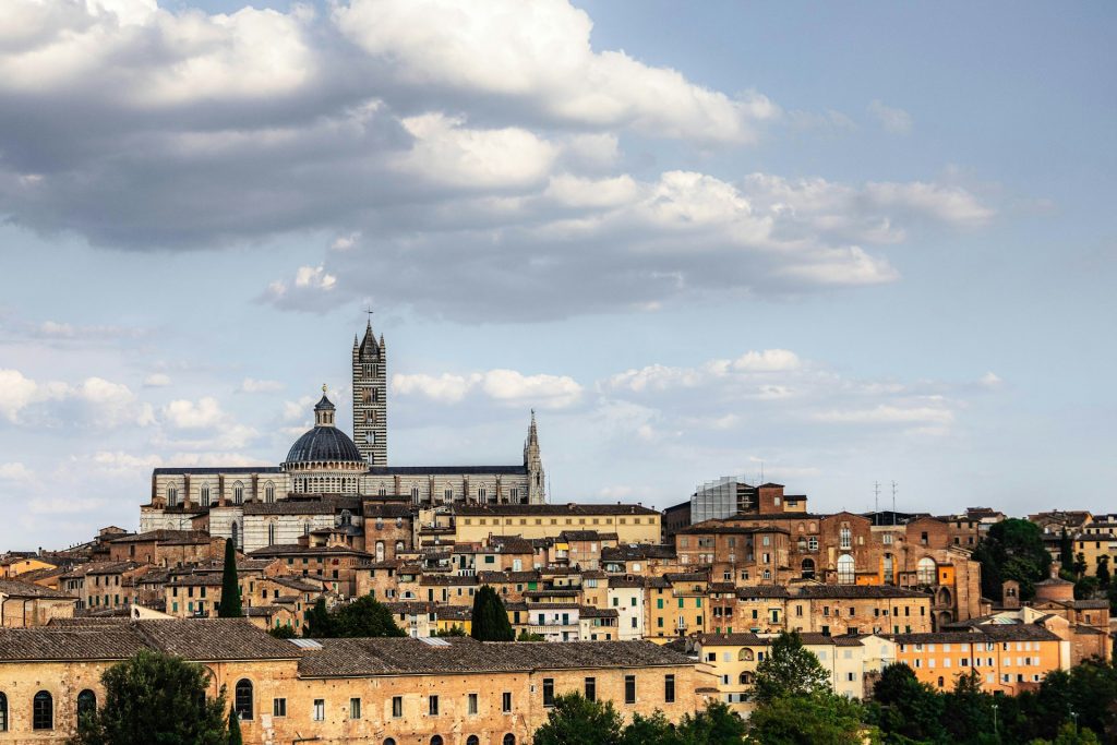 Best Italy Tour Packages 2025 / Siena, Italy