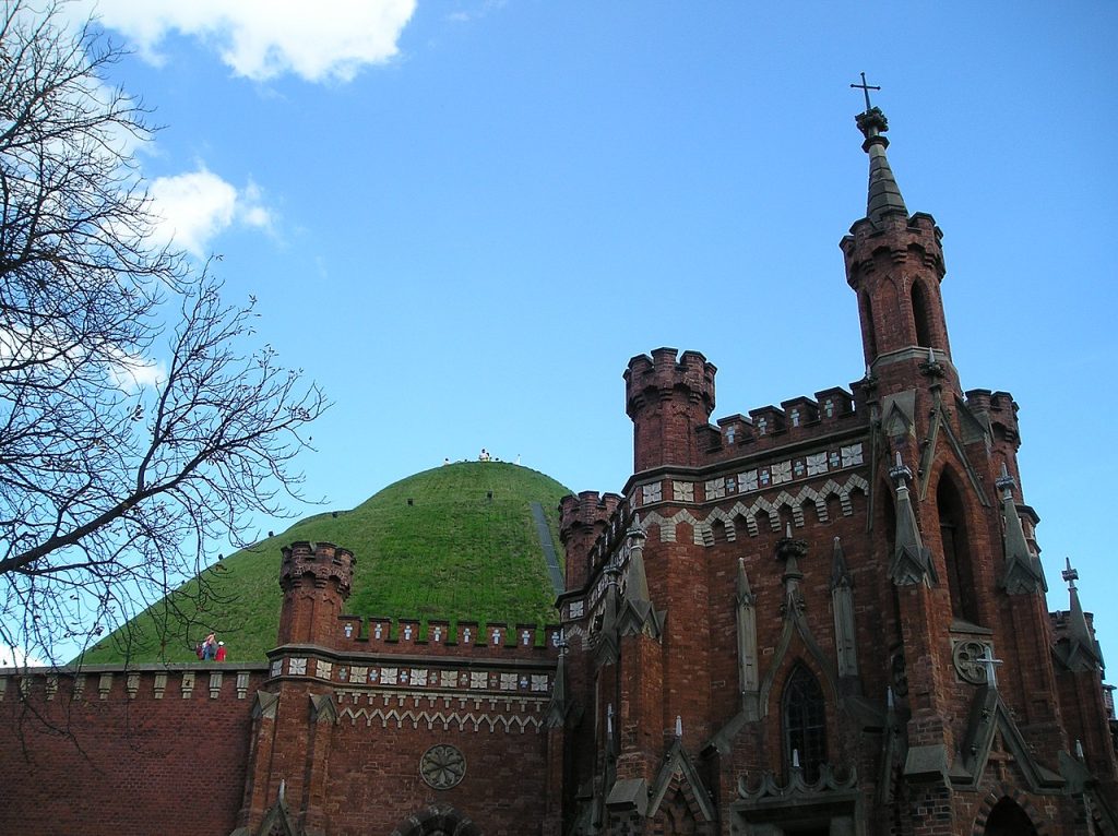 Top 10 Places to Visit in Krakow / Kościuszko Mound